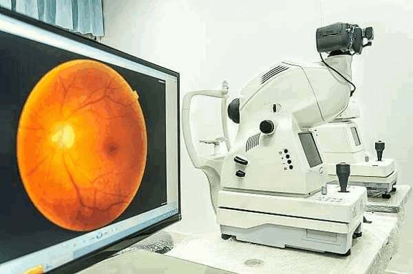 Cirurgia ocular retinopatia